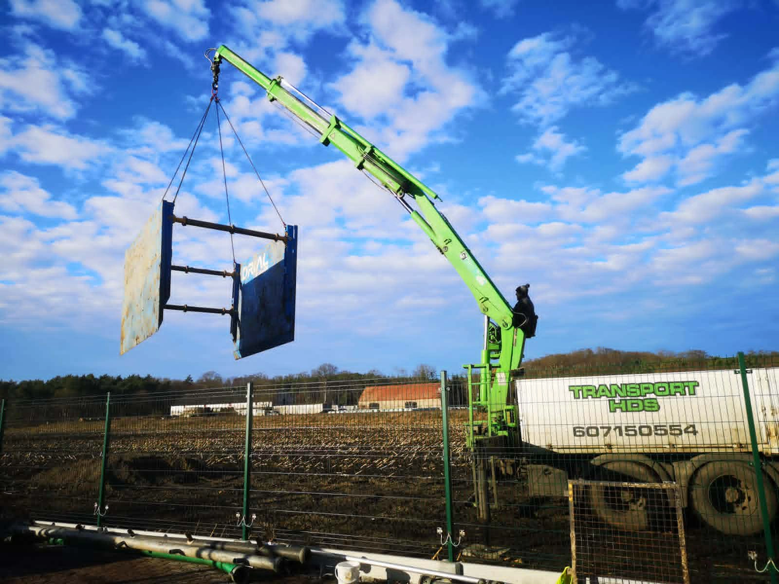 Transport HDS Zielona Góra – rozładunek materiałów budowlanych dźwigiem HDS